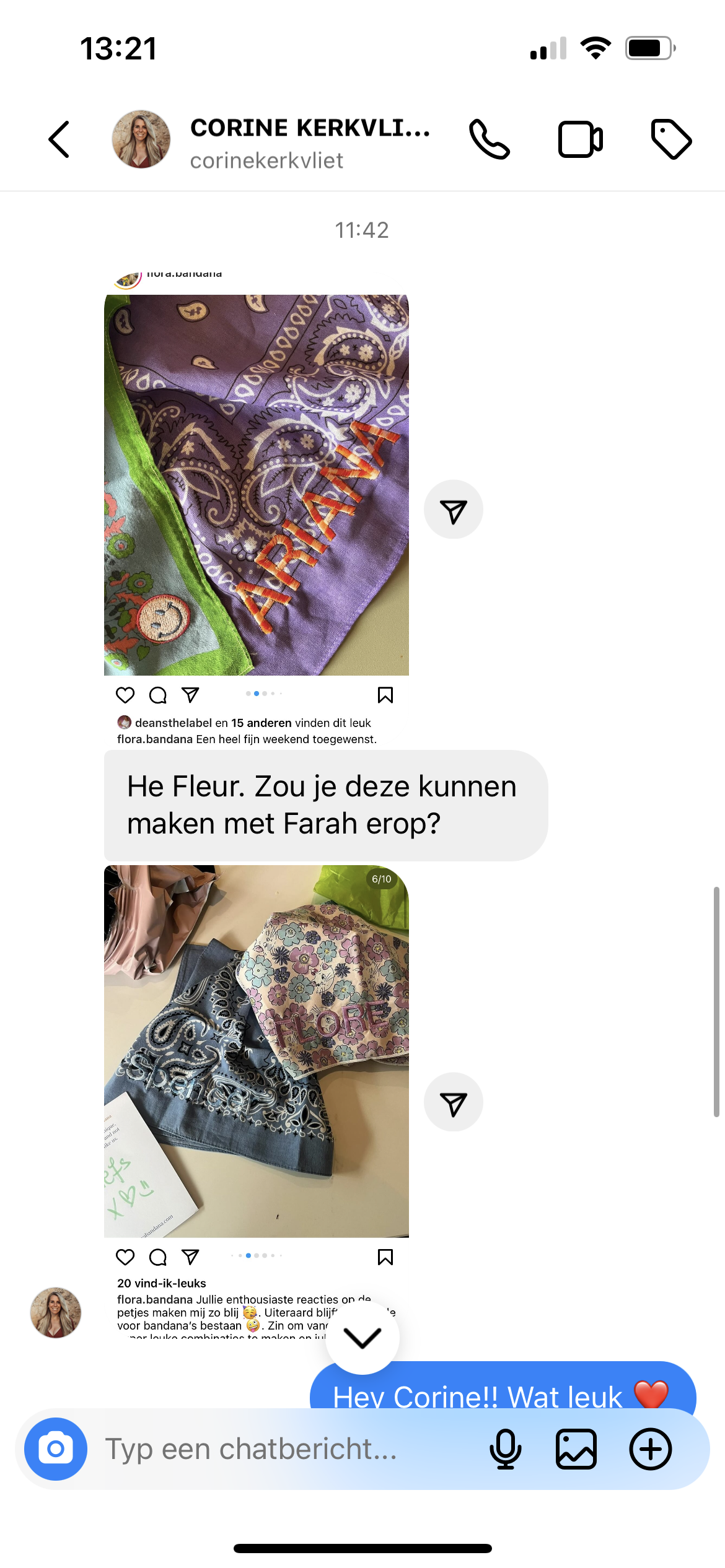 Oudroze bandana met bloemen en 2 met naam zoals te zien in printscreen