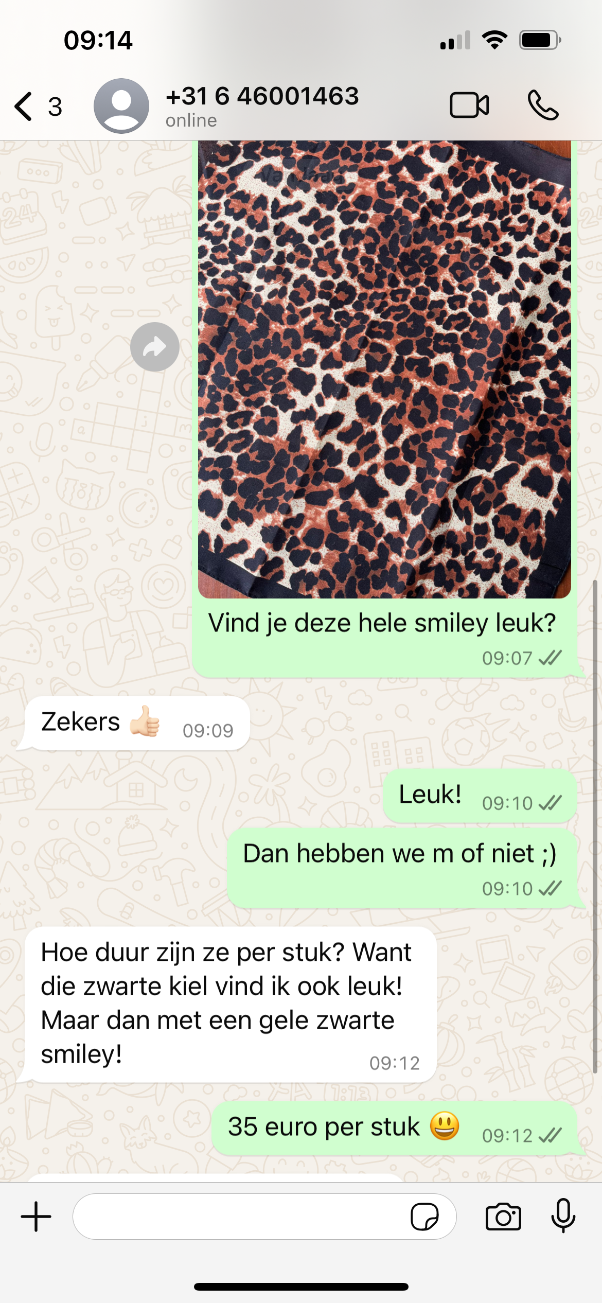 Zwarte bandana met gele en zwarte smiley. Panter bandana met gele, paarse, roze smiley